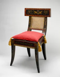 Une des deux chaises latérales, vers 1808