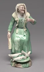 Vieille femme nourrissant des poules, Manufacture de Staffordshire, vers 1770