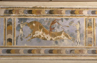 Saut de taureau du complexe palatial de Knossos