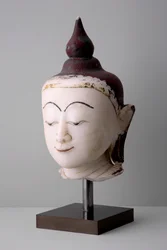 Tête de Bouddha, style Mon