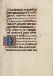 Initial E : Une femme en prière
