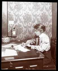 Mademoiselle Helen Marot, 1904