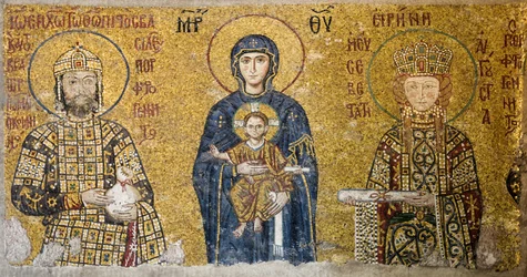 Mosaïque des Comnène représentant la Madone à l