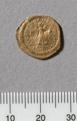 Demi-tremissis de Justinien I, Constantinople, 527-565 (or)