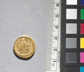 Solidus de Justinien I (revers), 545-565