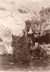 Un chasseur et un leurre, c.1894-1914