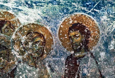 Figures de saints, fresque dans l