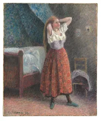 Femme se coiffant