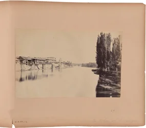 Le palais, etc., depuis le 1er pont - Srinugur