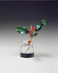 Branche de houx dans un vase effilé, vers 1890