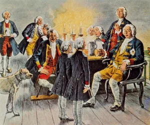 Le prince héritier Friedrich et le prince Heinrich apparaissent dans le collège du tabac pour souhaiter "bonne nuit" au père royal