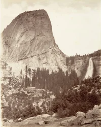 Cap de la Liberté et Nevada Fall, Yosemite, vers 1872, imprimé vers 1876
