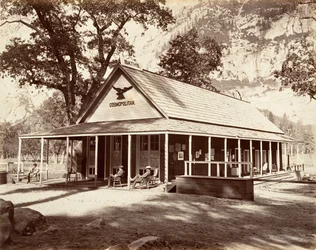 Saloon cosmopolite