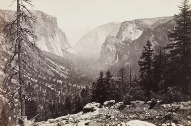 La vallée de Yosemite, depuis Inspiration Point,
Mariposa Trail, vers 1861 (épreuve sur papier albuminé)