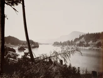 Vue sur la Columbia, Cascades, 1867