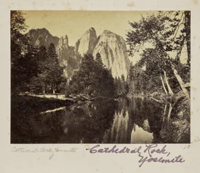 Cathedral Rocks, 2600 pieds, vallée de Yosemite, comté de Mariposa, Californie (n° 1008)