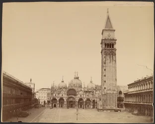 Basilique Saint-Marc avec le campanile, Venise