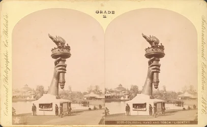 Main colossale et torche, Liberté, Exposition du Centenaire, Philadelphie