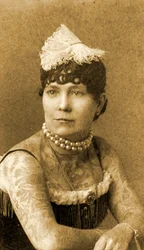 Portrait de Nora Hildebrandt vers 1895