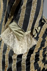 Robe de soirée, vers 1884 (détail du bras)