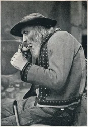 Âge, vers 1913