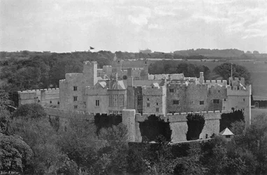 Château de St. Donats depuis la Tour de Guet