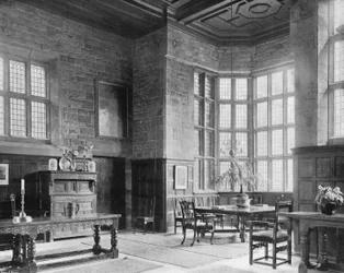 Le hall - La niche de la fenêtre sud