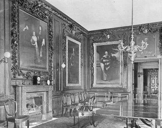 La grande salle à manger