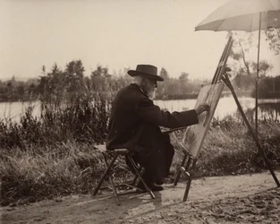 Le peintre Lhermitte Léon (1844-1925), travaillant sur la rive de la Marne, non loin de sa propriété, vers 1914-1915, France