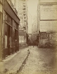 Rue Tirechappe, vue prise de la rue Saint-Honoré