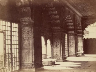 Intérieur du Trône de Cristal dans le Dewan-i-Khas