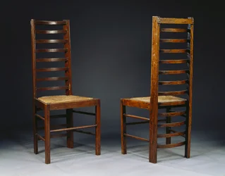 Deux chaises à dossier échelle, pour les salons de thé de Miss Cranston, Glasgow, c.1903