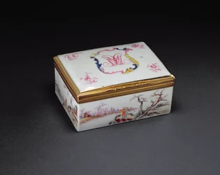 Boîte à priser monogrammée, période Qianlong (1736-95) vers 1750