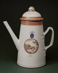 Cafetière armoriée, avec les armes de Machenzie, vers 1790