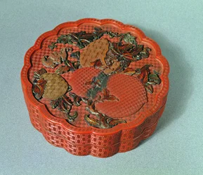 Boîte avec décoration ocre, verte et brune, 18e siècle