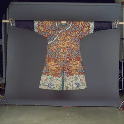 Robe semi-formelle (avec motif de dragon)