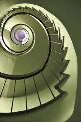 Escalier en colimaçon géométrique