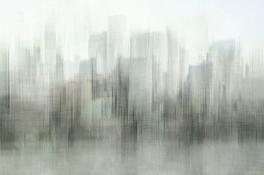 Silhouette de la ville dans la brume