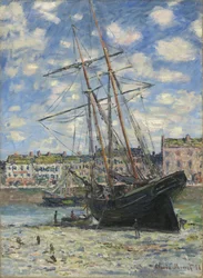 Un bateau à marée basse