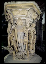 Le roi David flanqué de Moïse et Jérémie (détail du piédestal hexagonal du Puits de Moïse)