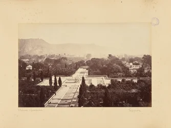 Jaypur ; Vue des jardins du palais et du fort, depuis le palais