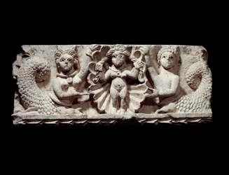 Art copte : La naissance de Vénus (Aphrodite). Relief en calcaire d