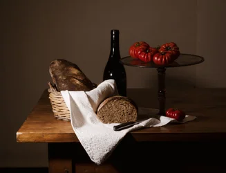 Nature morte sur une table rustique