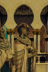 Les reines africaines : Arches cosmiques