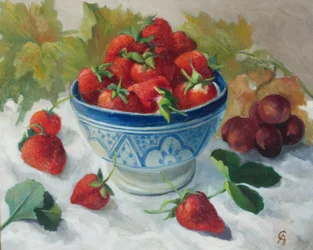 Fraises dans un bol bleu