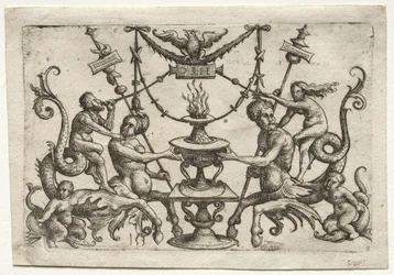 Ornement avec sirène et triton