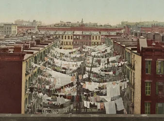 Une lessive du lundi, New York, vers 1900