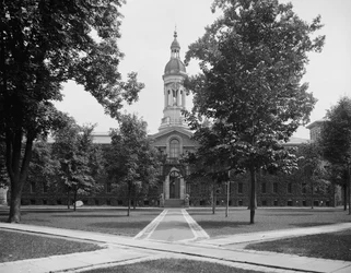 Nassau Hall, Université de Princeton, N.J., vers 1903