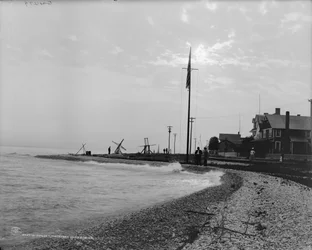 Coucher de soleil, île Mackinac, Michigan, vers 1908 (photo n/b)