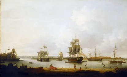 Navires de guerre au large du quai des canons à Portsmouth (Angleterre)